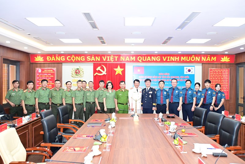 Đoàn công tác Cơ quan Cảnh sát tỉnh Bắc Gyeonggy (Hàn Quốc) thăm và làm việc tại CATP Hải Phòng